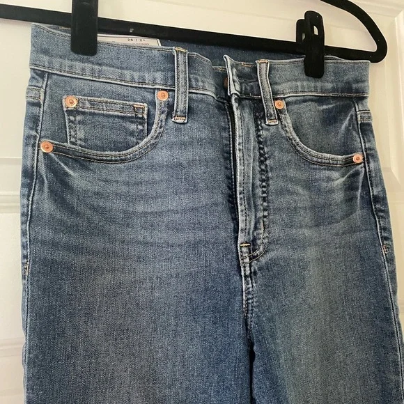 Gap Women’s True Skinny Sky High Jeans, 26/2 Short - Picture 2 of 6